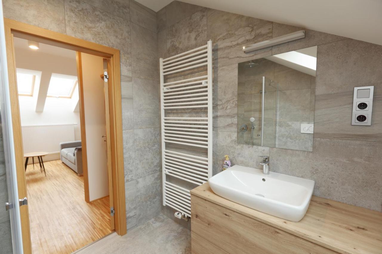 Apartmany U Kvetne Zahrady Kromeriz Luaran gambar